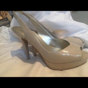 Guess Patent  leather beige Open toe pumps